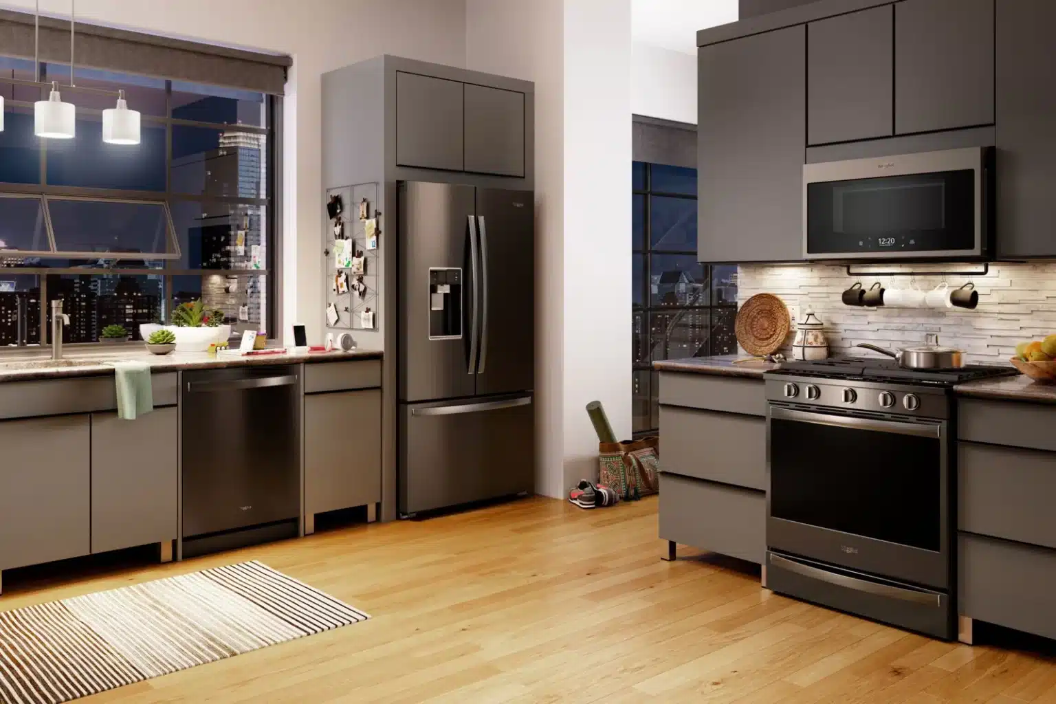 آشپزخانه مدرن و مجهز به لوازم خانگی