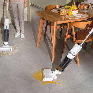 زمین شوی SVW 5010WH در حال شستشوی مرطوب